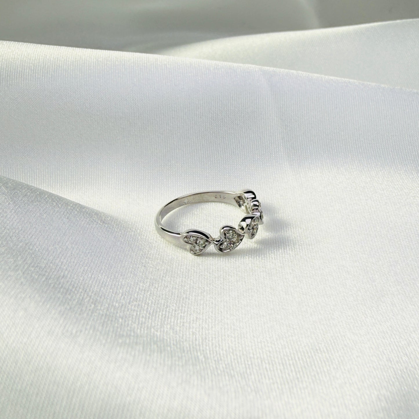 プラチナ ハートダイヤモンドリング