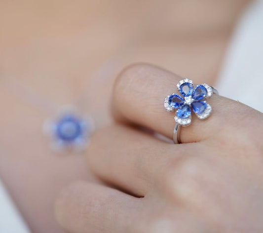 K18WG サファイア × ダイヤモンド フラワーリング